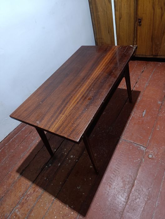 Столик журнальный