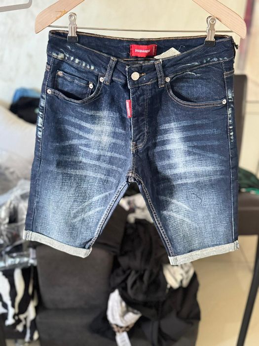 Pantaloni scurti pentru barbati