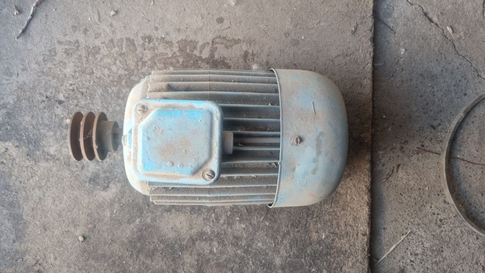 Продам электродвигатель