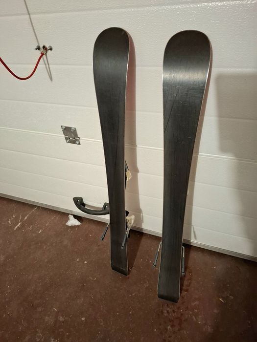 Vând schiuri pt copii Atomic 90 cm