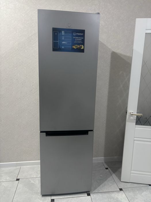 СРОЧНО. продам Холодильник 2 х  камерный /ИНДЕЗИТ