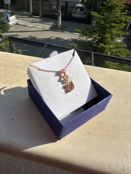 Оригинално колие Swarovski Dazzling Swan – ново, с кутия