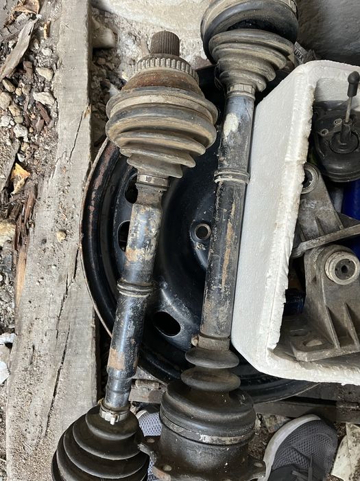 На АУДИ А6С4 по мелочи