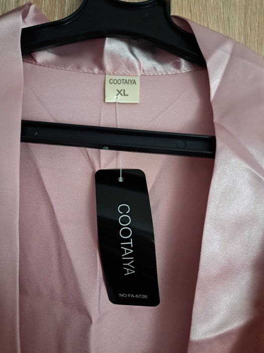 !Чисто нова! Сатенена ношница