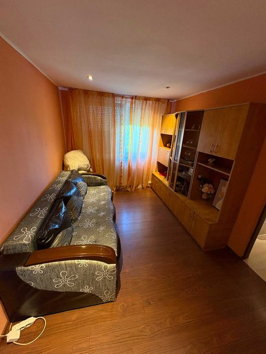 Inchiriez apartament 3 camere Galati