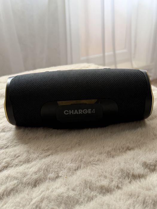 Колонка JBL CHARGE 4