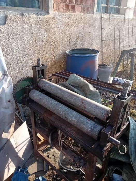 Masina artizanala de roluit tabla