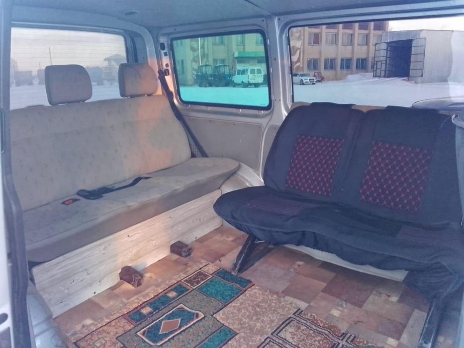 Volkswagen Transporter 2009 год