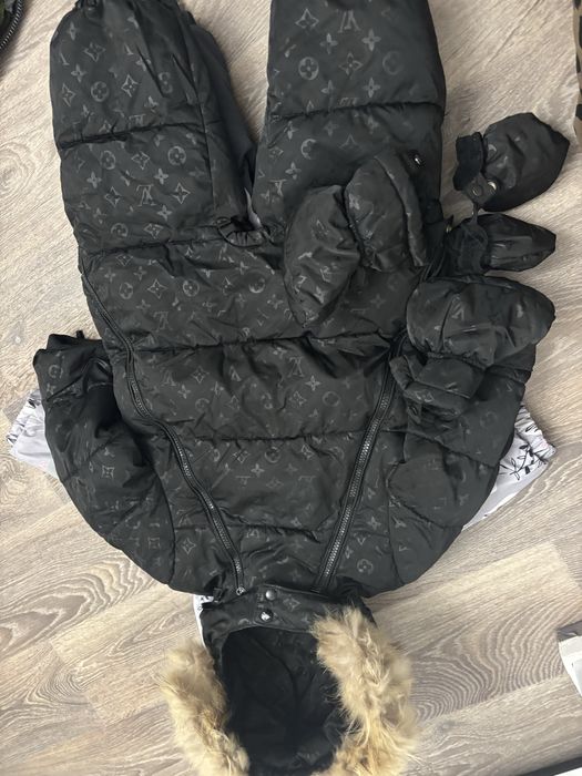 Зимние комбинезоны