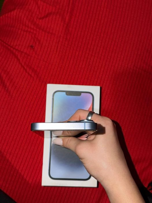 Продам iPhone 14