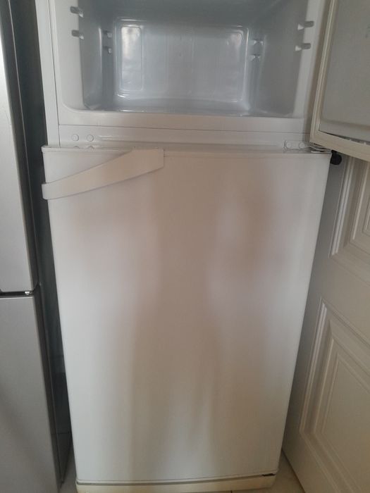 холодильник Indesit