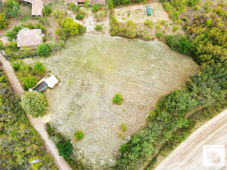 116198 Голям парцел с панорамна гледка в с. Велчево, Велико Търново!