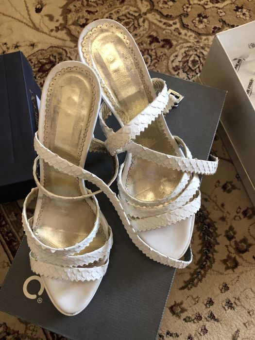 Белые итальянские босоножки