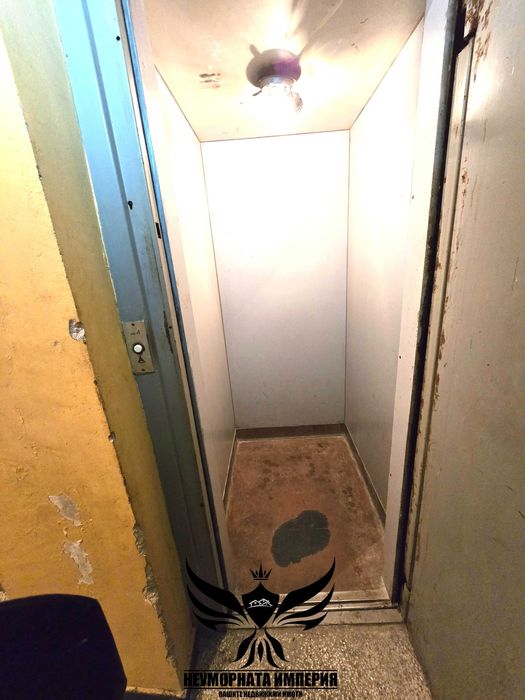 Продавам тристаен апартамент 91кв. с гараж и изба в гр.Асеновград