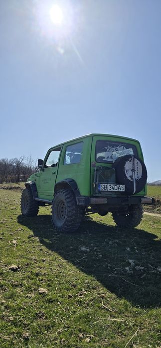 Vând Suzuki Samurai 1.6  8v an 1997.

In masina a fost investit atat timp cat si multi bani
-motor refacut 80% distributie, filtre, pom