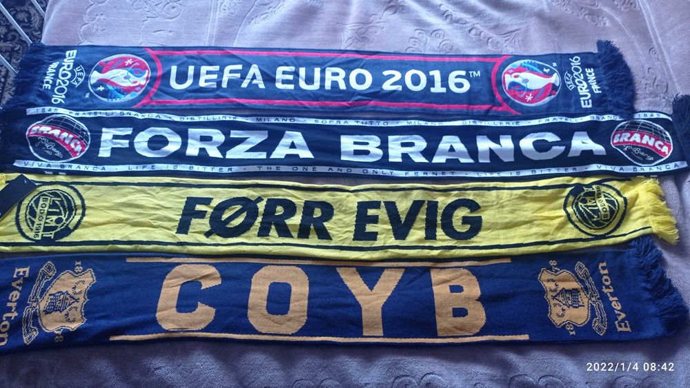 Шалове на спортна тематика