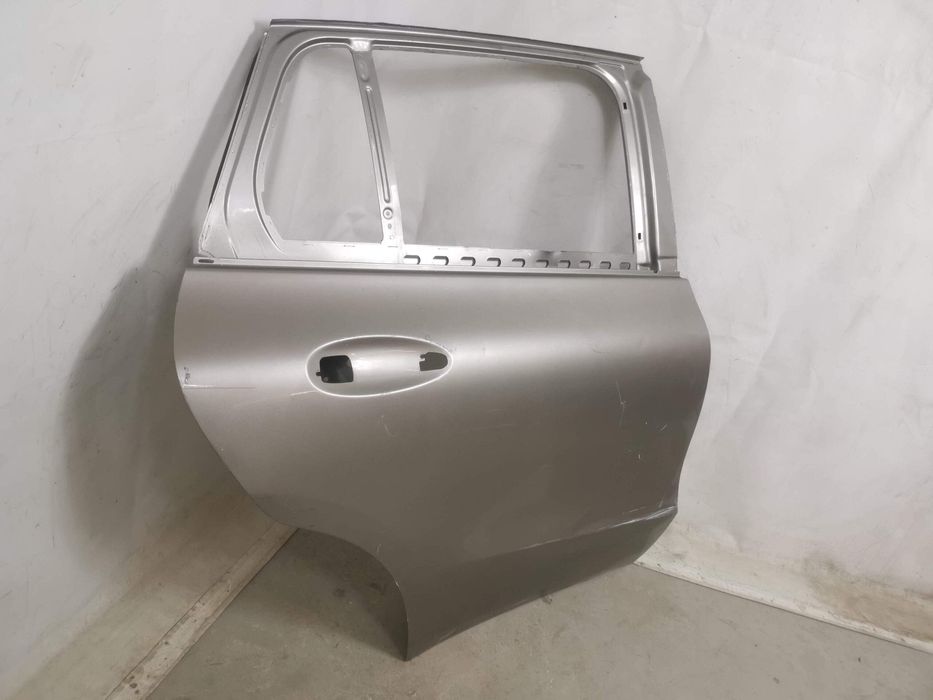 Мерцедес EQC / Mercedes EQC Дясна задна врата оригинална