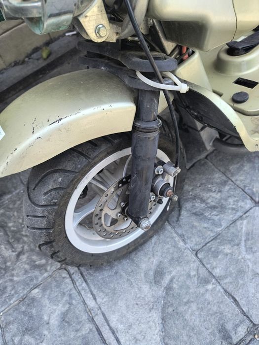 Продавам електрически мотор Scooty