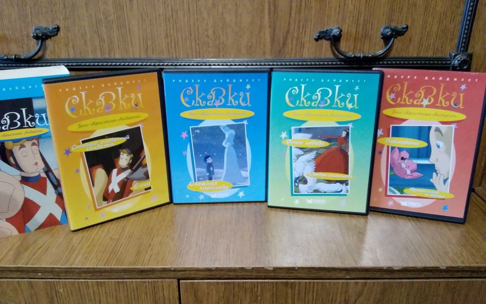 Продам набор дисков двд