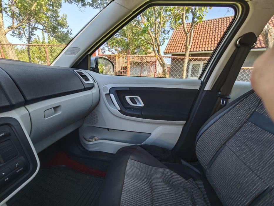 SKODA Fabia 2009 — imagine 2