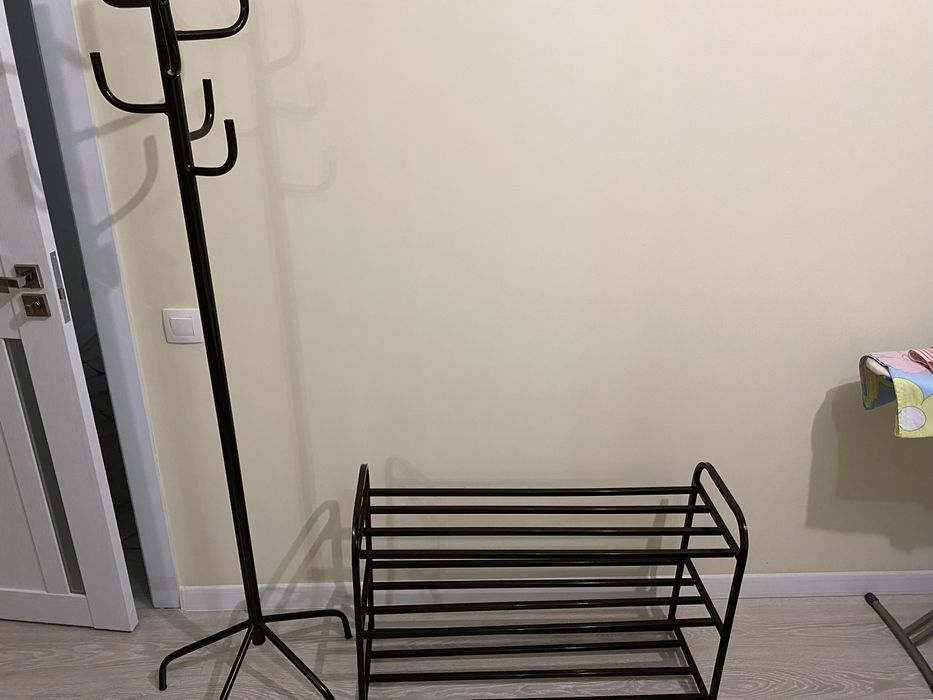 Продам вешалку и полку для обуви