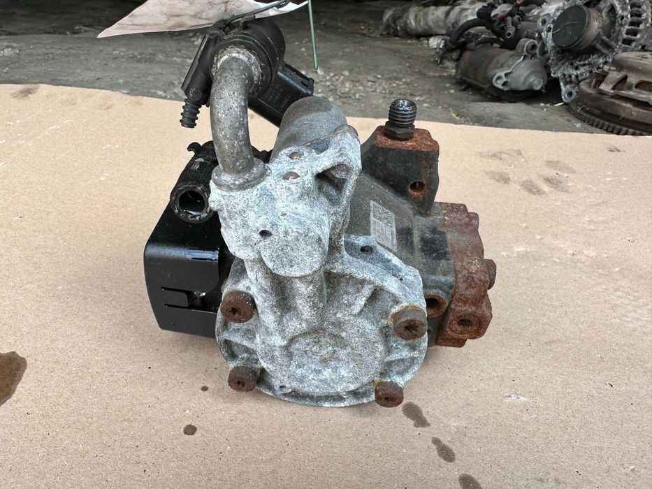 Pompa inalta presiune Volkswagen Jetta 1.6 TDI CAY