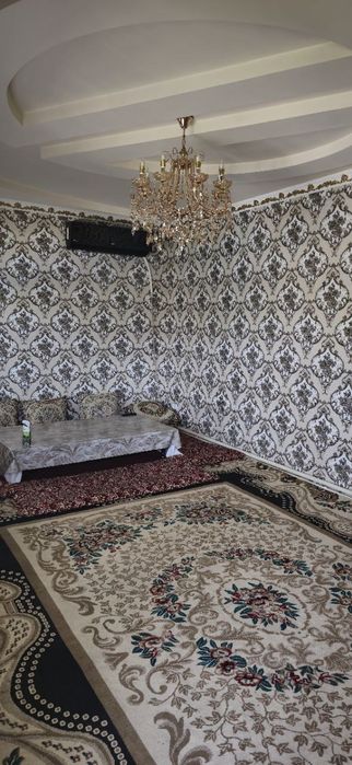 Hovli 8 xona 2 ta oshxona 2 ta padval 2 sanuzel