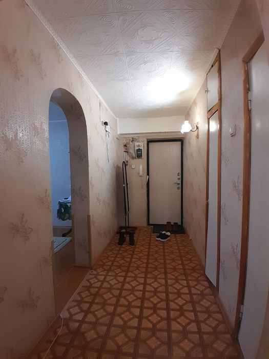 Продам 8-я школа.3х .ком .кв