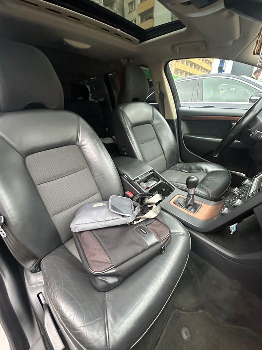 Volvo v70 2008година