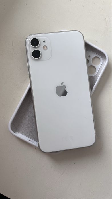 Айфон 11 Идеал.