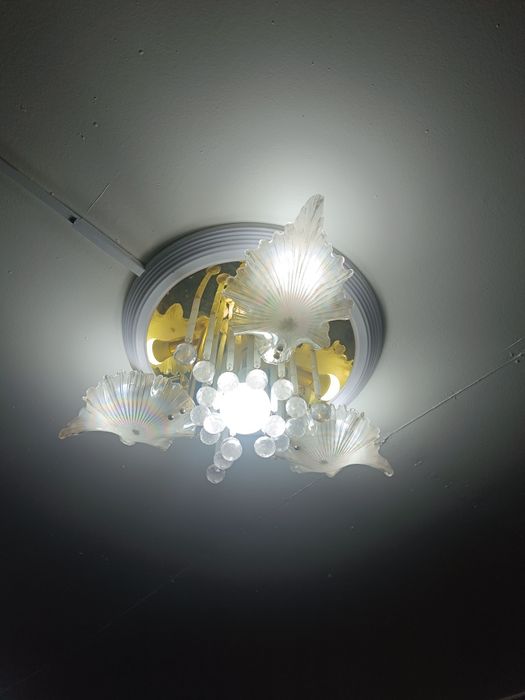 Люстра сатыладыы