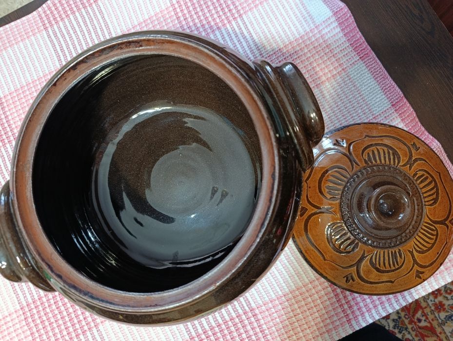 Глинен голям гювеч