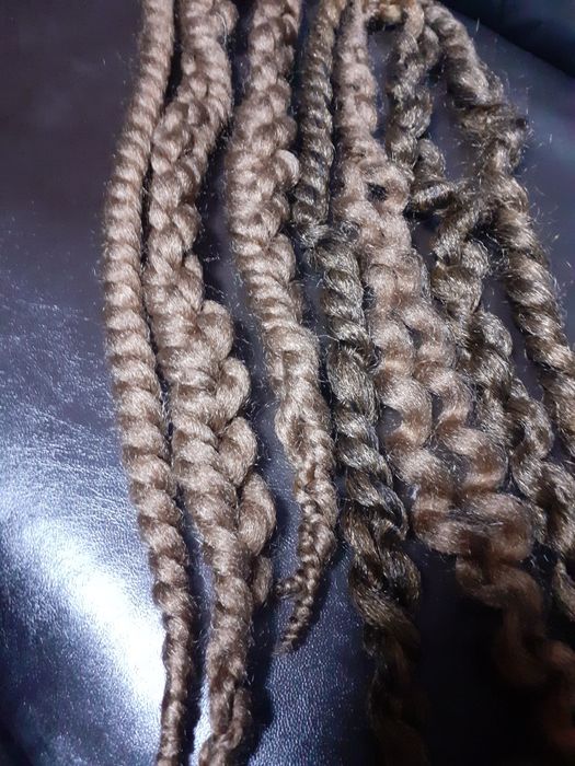 Плитки  коса   Дълга  руса  коса -плитка