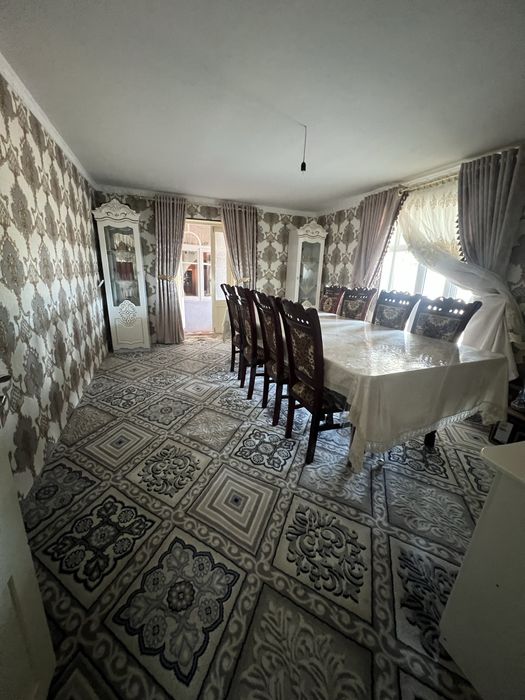 Yangi toshkent yaqinida uy sotiladi