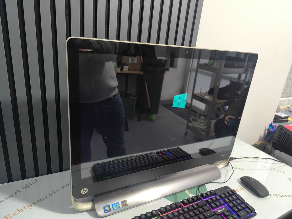 All-in-One HP i5 Omni 27 inch PC - Funcțional, Testat