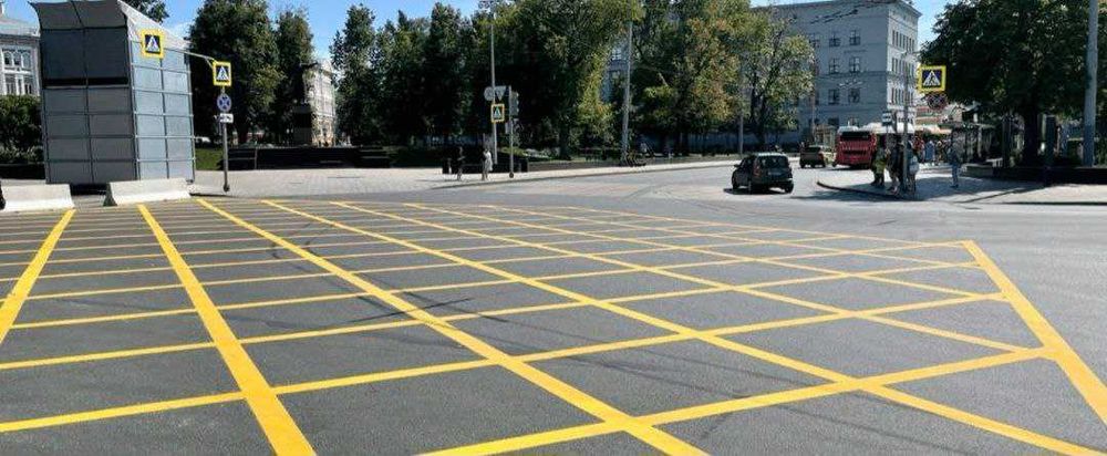 Дорожная разметка стоянки , парковки и другие Yul chiziq stoanka