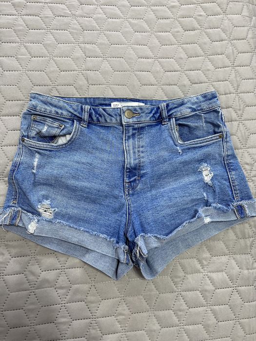 Vând pantaloni scurți din Denim