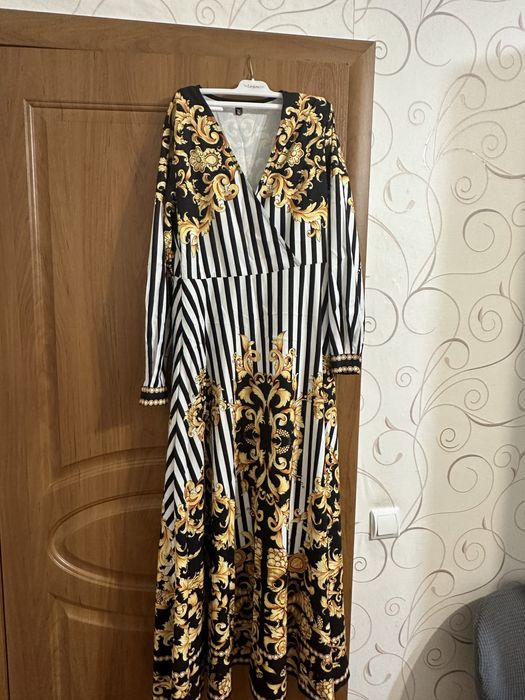 Платье вечернее продам