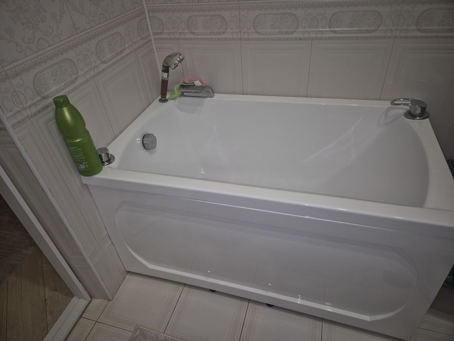 Продам ванну 1 марка отличного качества 1200х700