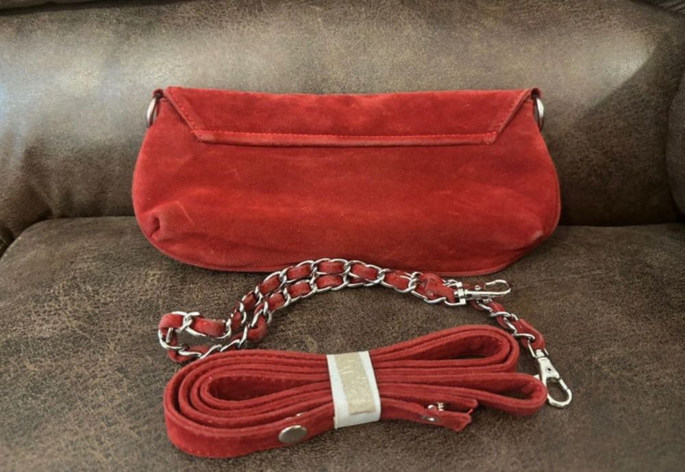 Geanta rosie piele intoarsa