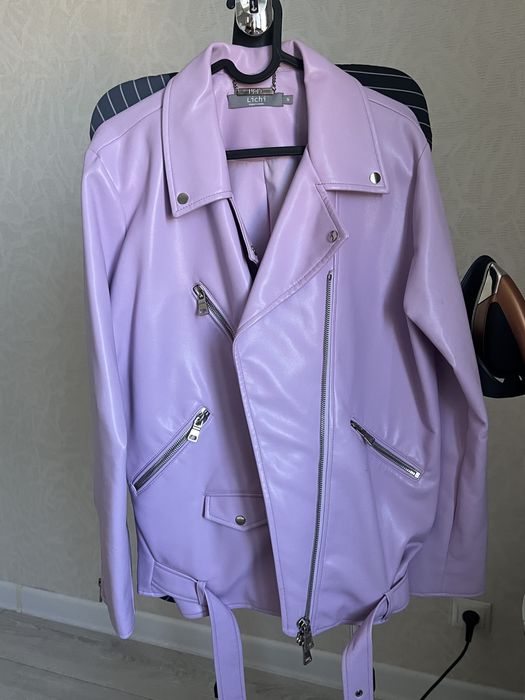 Продам куртку LICHI