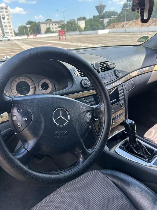 MERCEDES-BENZ E-Class 2005 — imagine 4