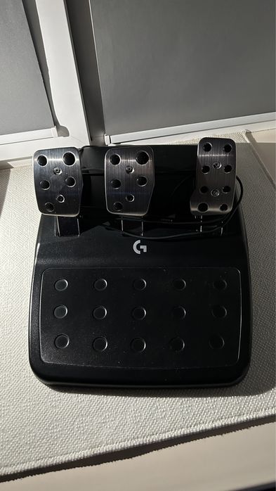 Руль Logitech G923