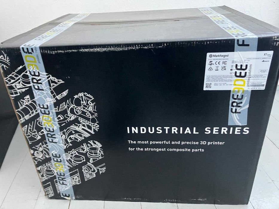 Imprimantă 3D industrială Markforged X7 – 2024 – 557 ore – garanție