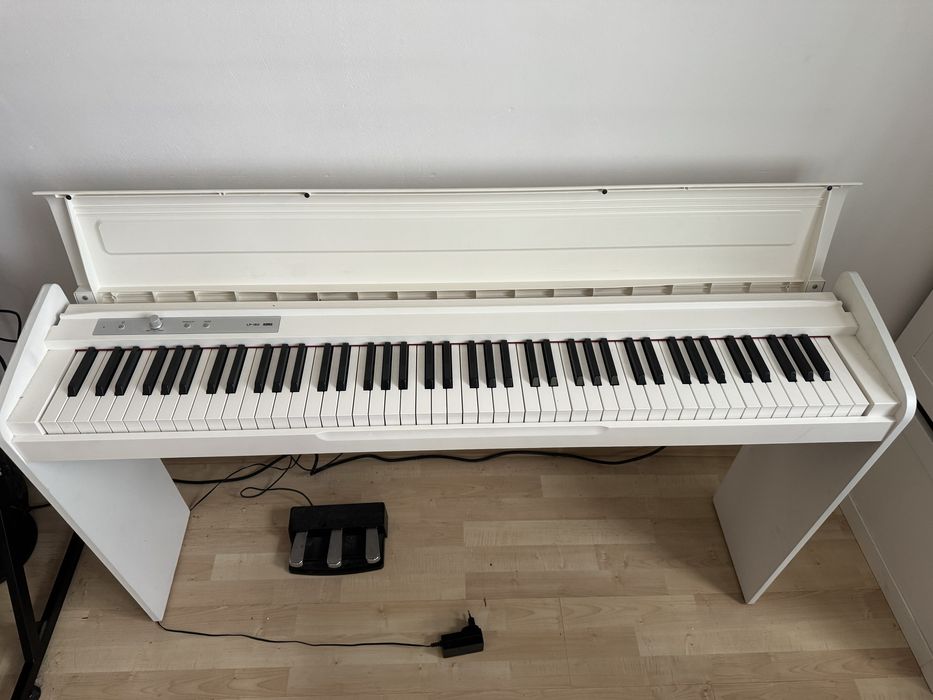 Пиано Korg LP 180