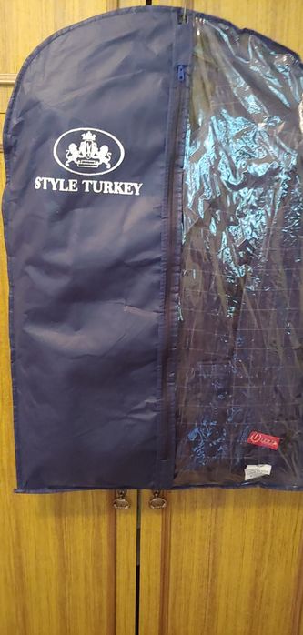 Продам костюм.  .