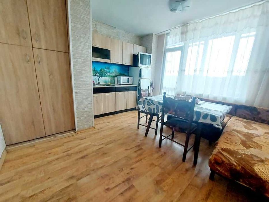 Дава се под наем Тристаен апартамент в Бургас, Изгрев - 100 кв.м за 127.5 € - Снимка #20