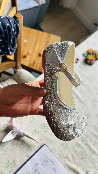 Продам Туфельки принцессы