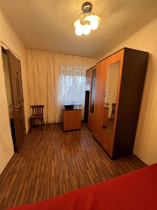 Vand apartament cu 2 camere