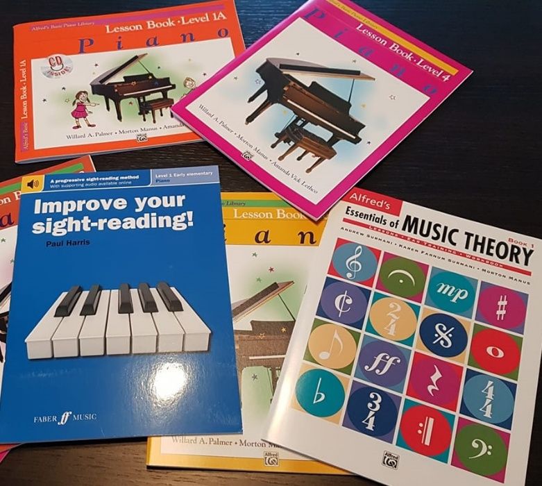 mozART Brașov - cursuri pian, vioară, canto